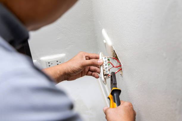 Best Emergency Electrician Near Me  in Lla Lla, WA